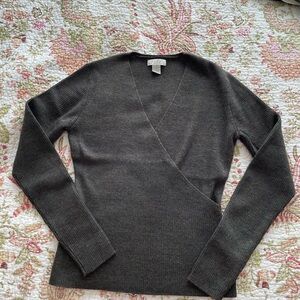 Tweeds Wool Green V-Neck Sweater